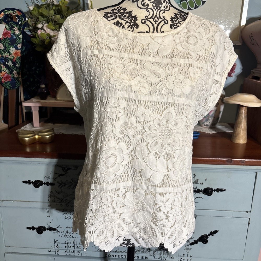 Vince Camuto Eyelet Lace Cap Sleeve Lined Blouse Sz Small
